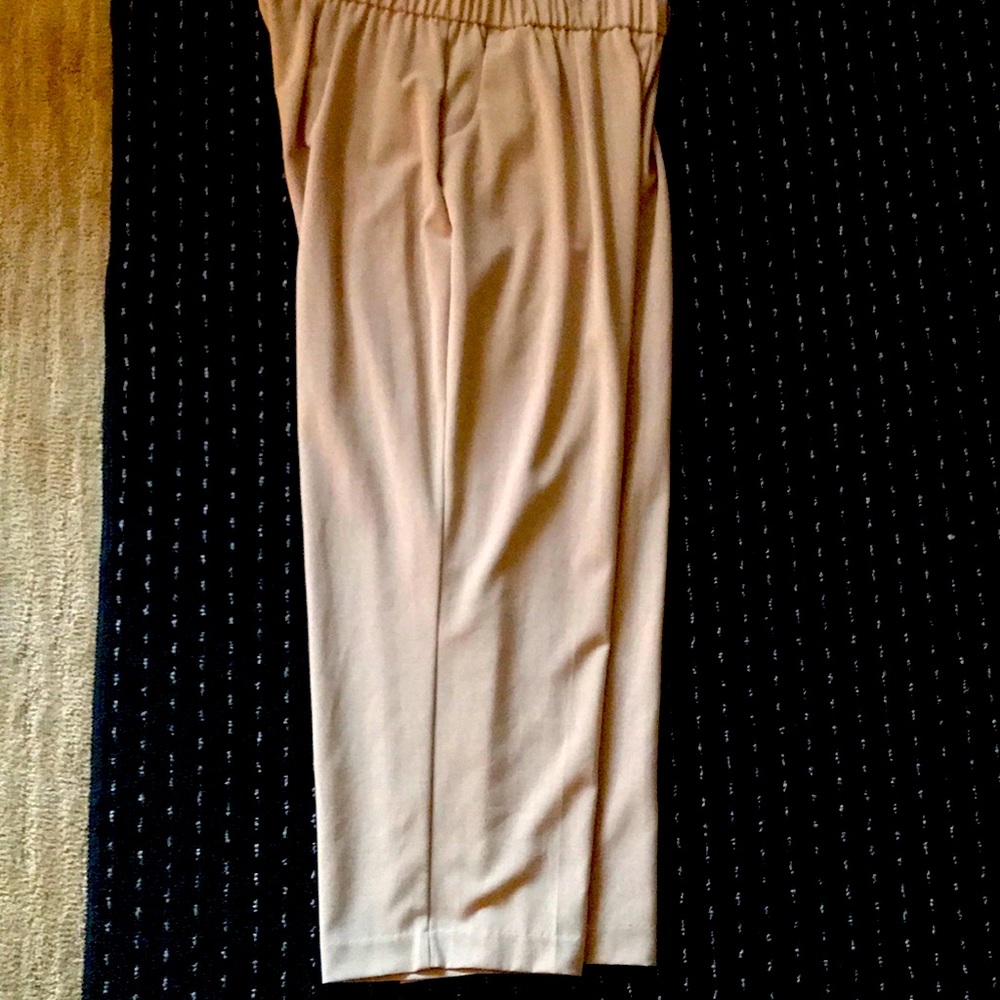 Pants With Functional Pockets - image 1